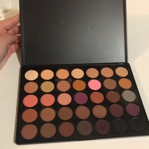 35N MORPHE eyeshadow palette